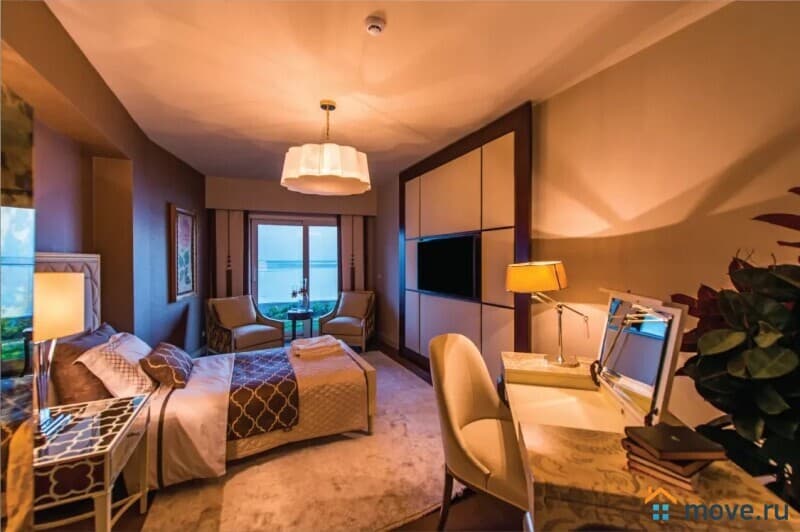 5-комн. квартира, 220 м²