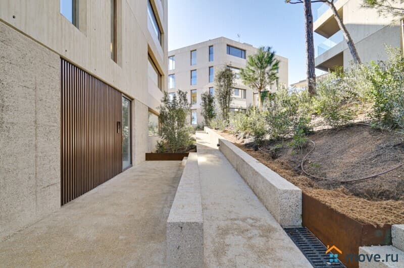4-комн. квартира, 215 м²