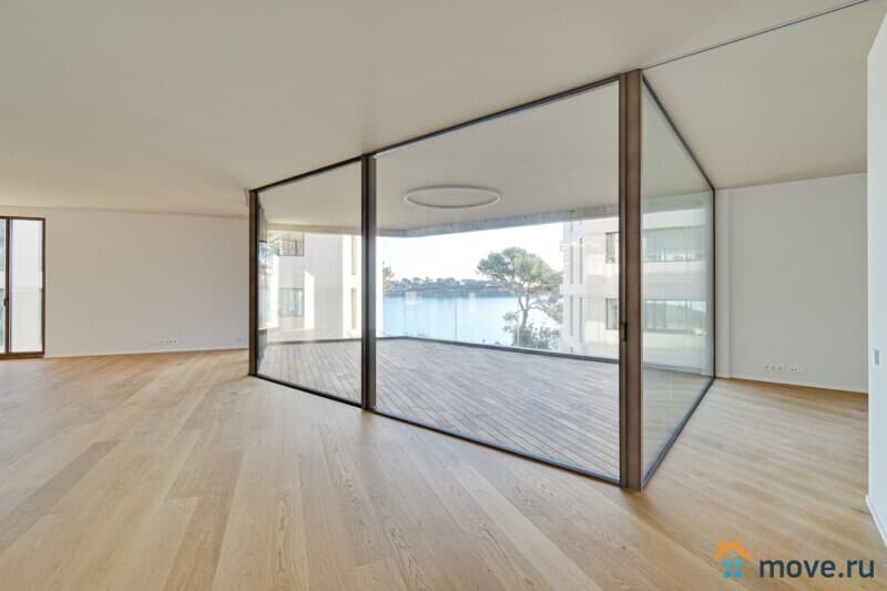 4-комн. квартира, 215 м²