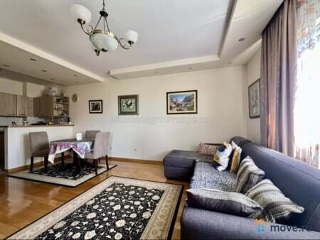 Продаю 3-комнатную квартиру, 72 м², Бар