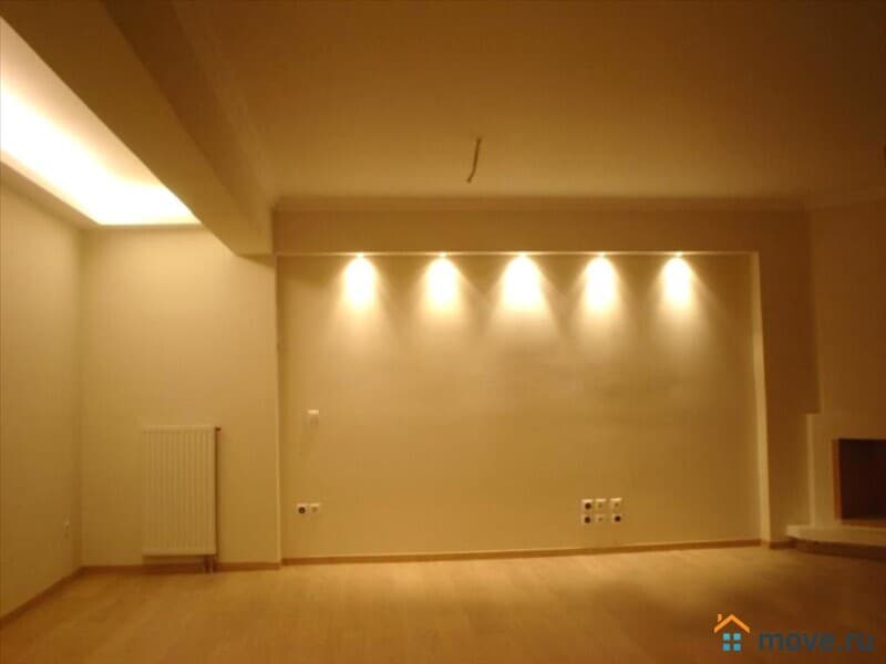 отдельное здание, 700 м²