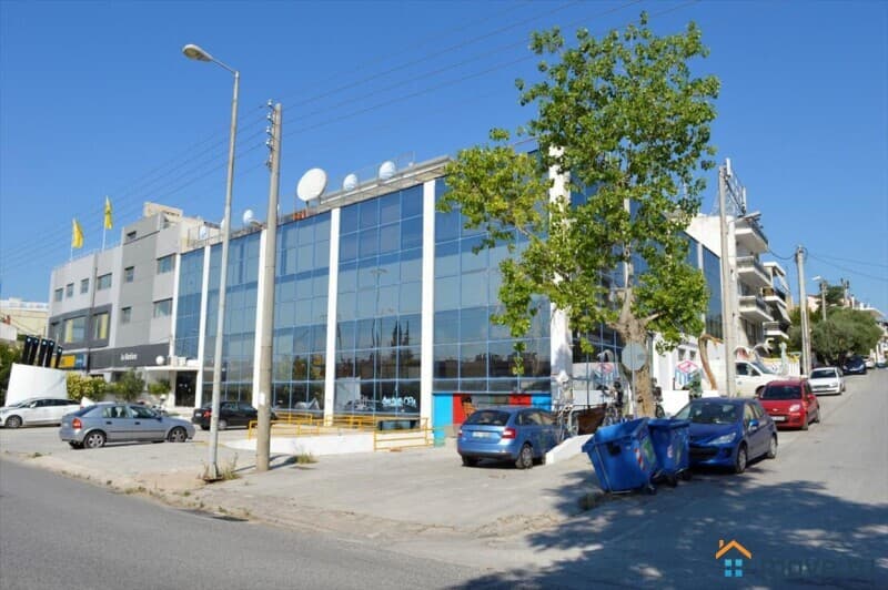 отдельное здание, 2800 м²