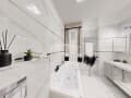 Объявление о продаже трехкомнатной квартиры, 100 м², этаж 3 из 5. Фото 2
