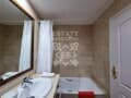 Продаю трехкомнатную квартиру, 100 м², этаж 2 из 4. Фото 13