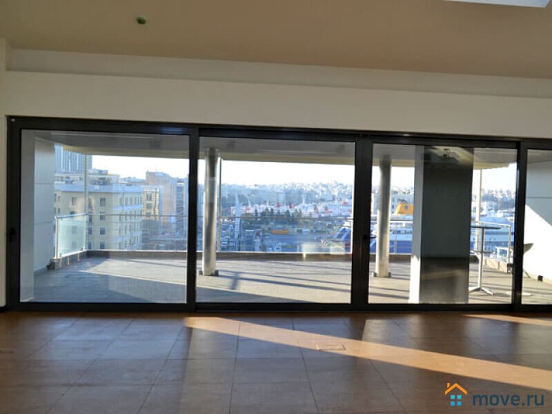 отдельное здание, 2400 м²