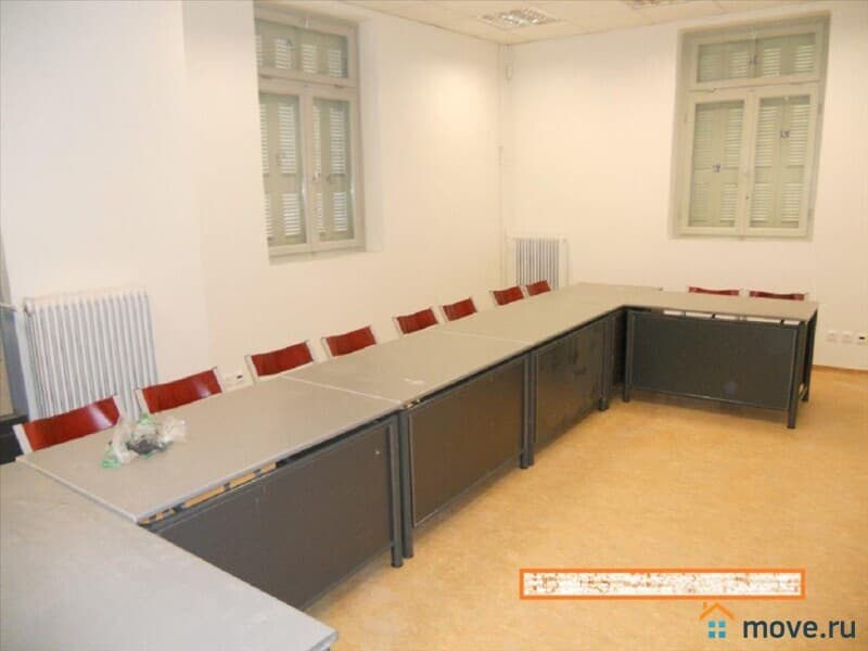отдельное здание, 980 м²