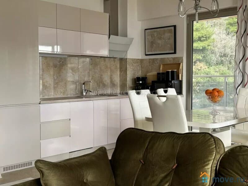 3-комн. квартира, 98 м²