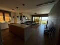 Купить трехкомнатную квартиру, 119 м², этаж 2 из 4. Фото 3