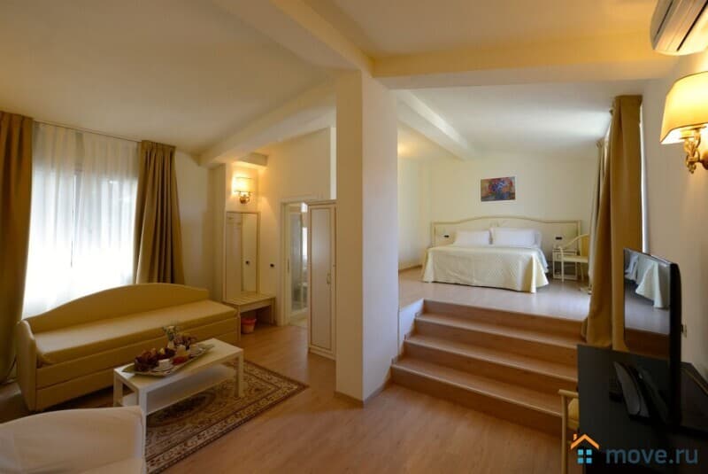 гостиница, 25000 м²