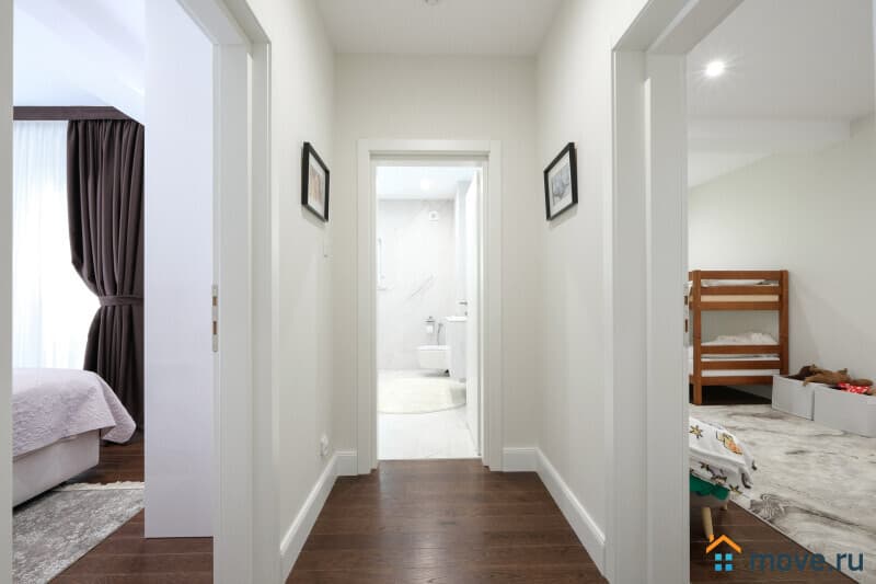 3-комн. квартира, 166 м²