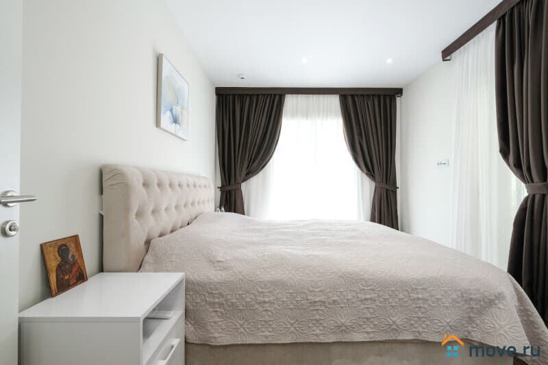 3-комн. квартира, 166 м²