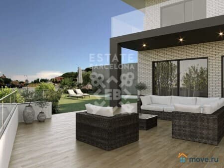 Продаем виллу, 340 м², Пладжа-де-Аро, Сан-Фелью-Ди-Гишольс