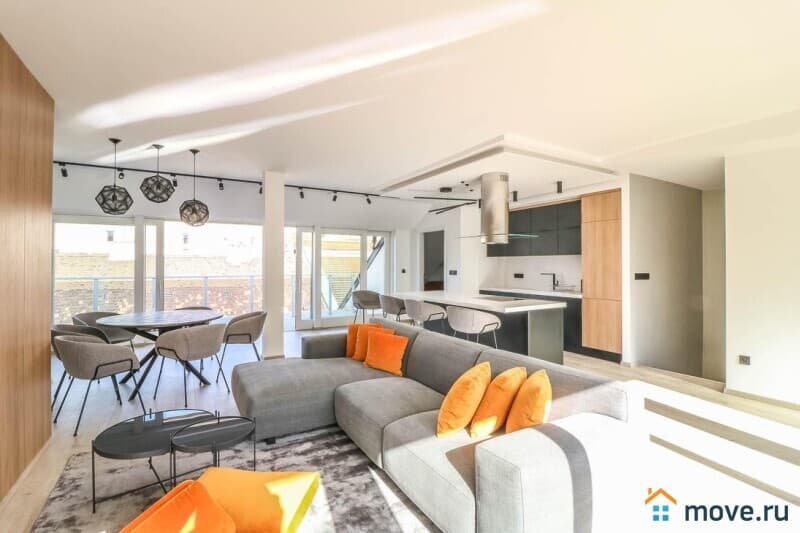 3-комн. квартира, 155 м²