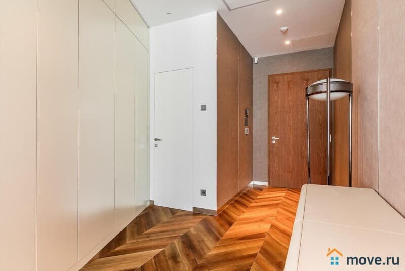 3-комн. квартира, 153 м²