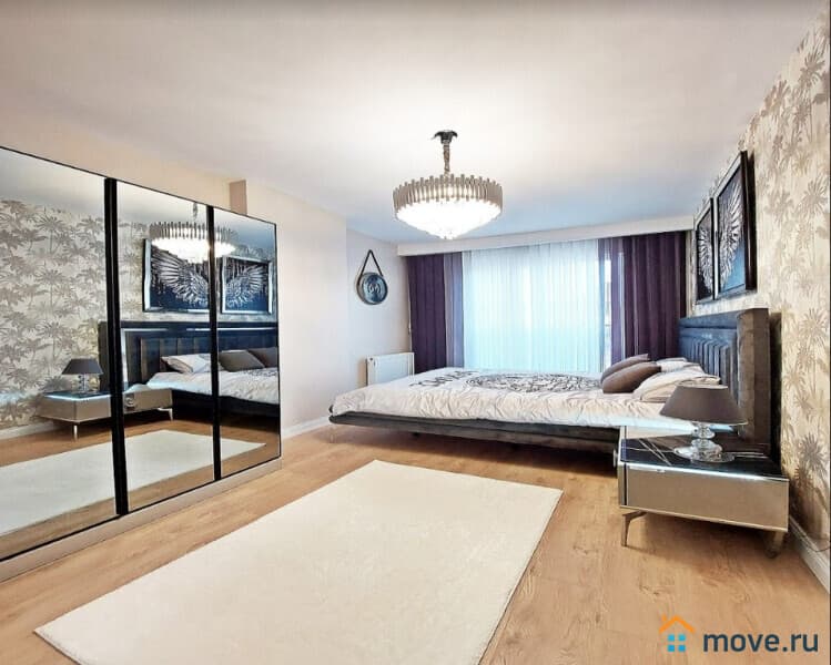 6-комн. квартира, 271 м²