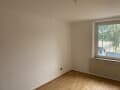 Купить трехкомнатную квартиру, 72 м², этаж 2 из 4. Фото 10