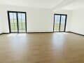 Купить четырехкомнатную квартиру, 117 м², этаж 2 из 3. Фото 1