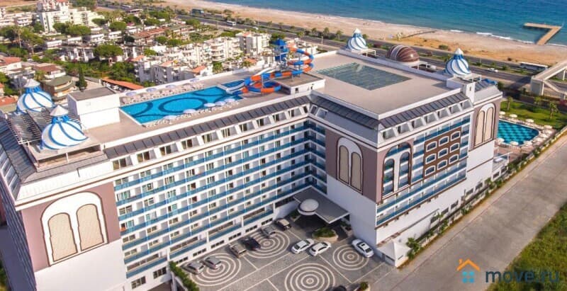 гостиница, 13000 м²