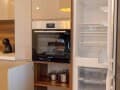 Продажа двухкомнатной квартиры, 107 м², этаж 3 из 6. Фото 3