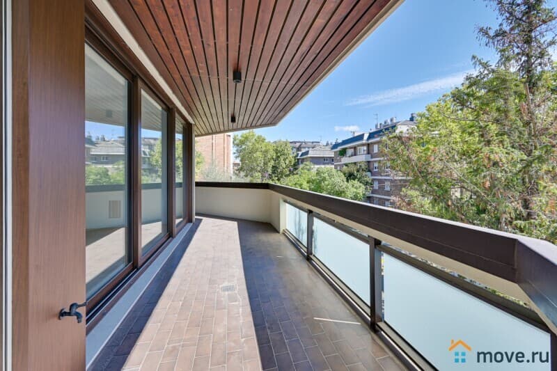 6-комн. квартира, 255 м²