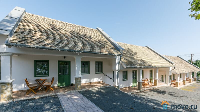 гостиница, 240 м²