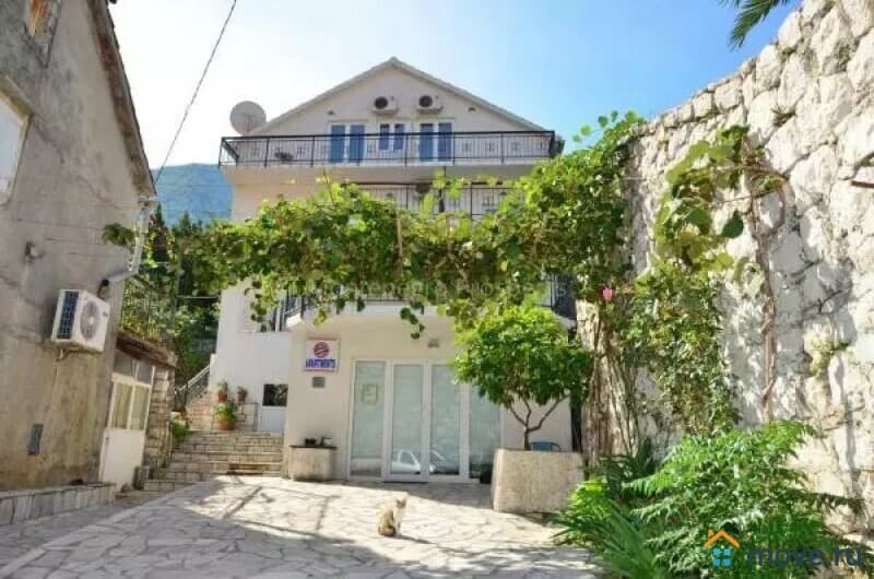 гостиница, 384 м²