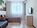 Снять однокомнатную квартиру на сутки, 38 м², этаж 11 из 19. Фото 1