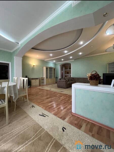 3-комн. квартира, 260 м²