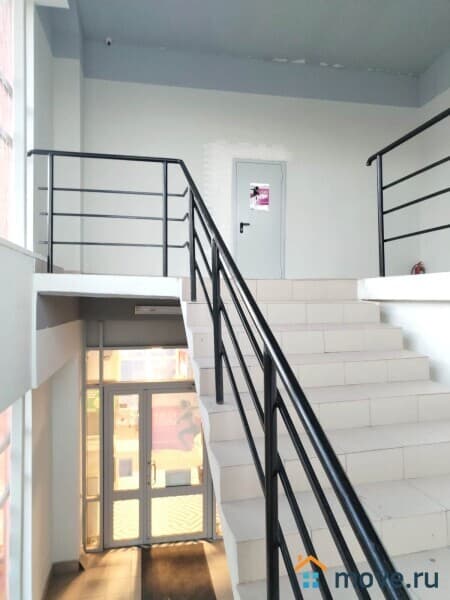 нежилое здание, 250 м²