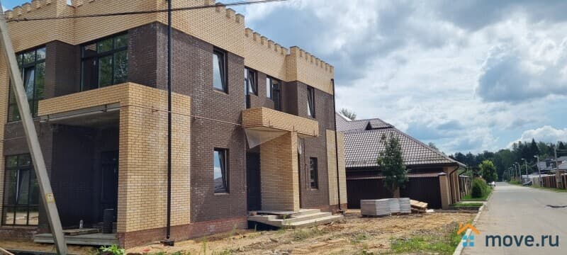 таунхаус, 100 м²