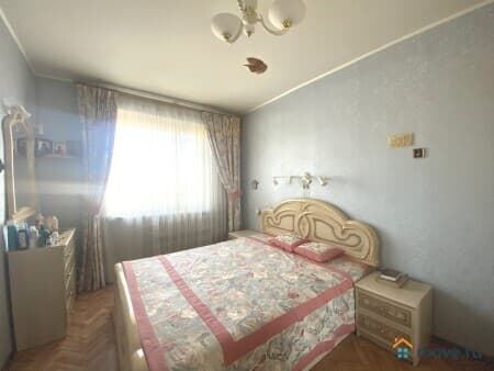 Продам 3-комнатную квартиру, 76 м², Обнинск, улица Курчатова, 64