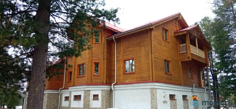 коттедж, 750 м²