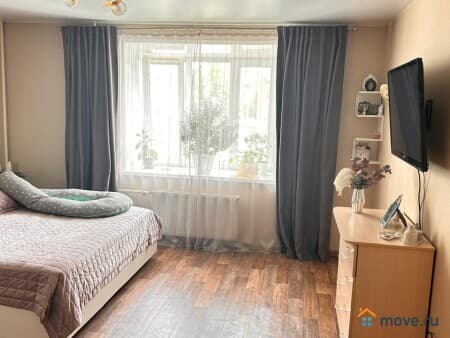 Продается 3-комнатная квартира, 72 м², Омск, улица Ватутина, 33