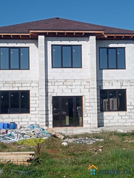 дом, 242 м&sup2;