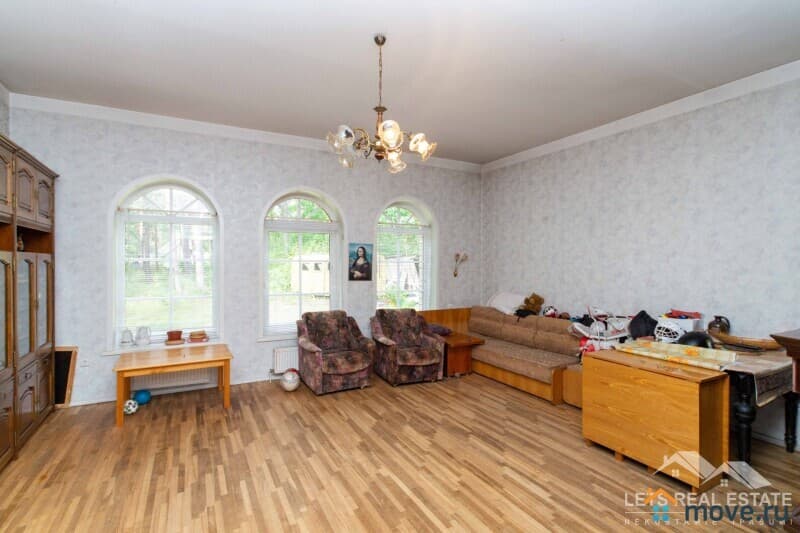 дом, 300.5 м²