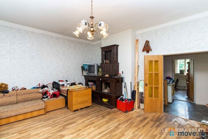 дом, 300.5 м²
