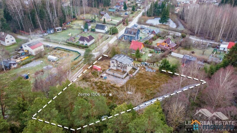 дом, 107 м²
