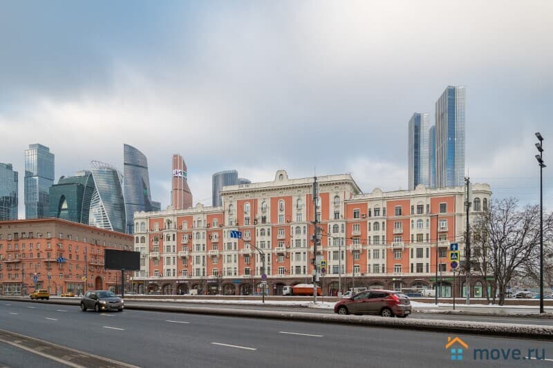 4-комн. квартира, 135 м²