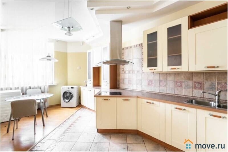 4-комн. квартира, 154 м²