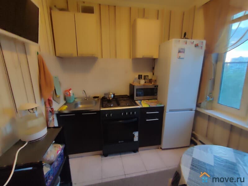 комната, 42 м&sup2;
