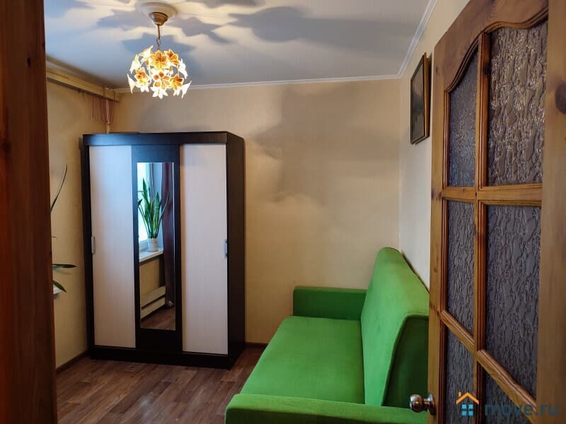 комната, 42 м&sup2;