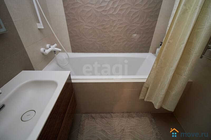 2-комн. квартира, 70.1 м²