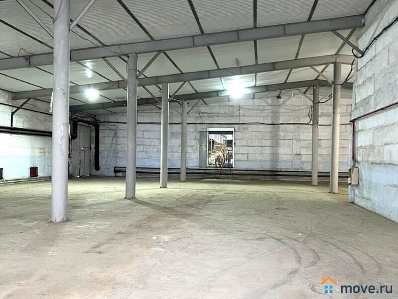 склад, 2200 м&sup2;