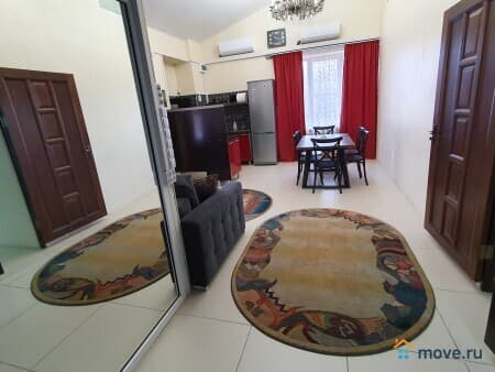 Сдам посуточно 3-комнатную квартиру, 100 м², Астрахань, улица Свердлова, 53 Сдам посуточно 3-комнатную квартиру, 100 м², Астрахань, улица Свердлова, 53