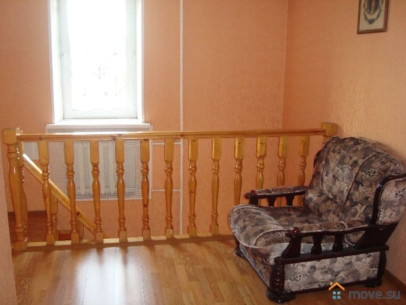 дом, 450 м², 15 соток