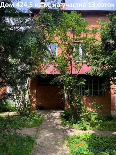 дом, 424.5 м²
