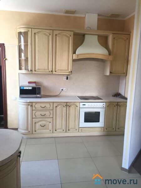 коттедж, 1000 м²