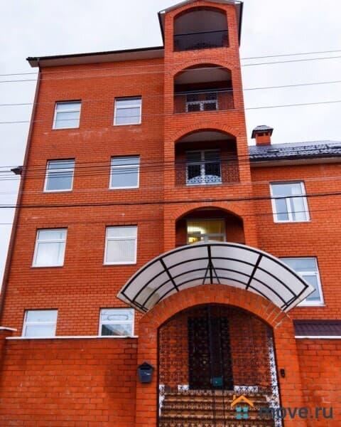 коттедж, 1000 м²