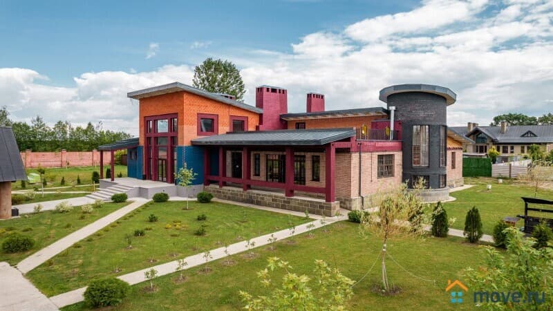 коттедж, 1200 м²