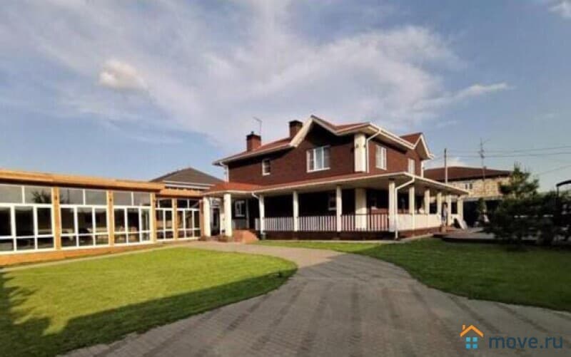 коттедж, 350 м²